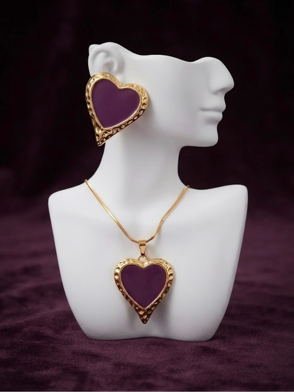 Gold-Tone Heart Pendant Necklace in Purple